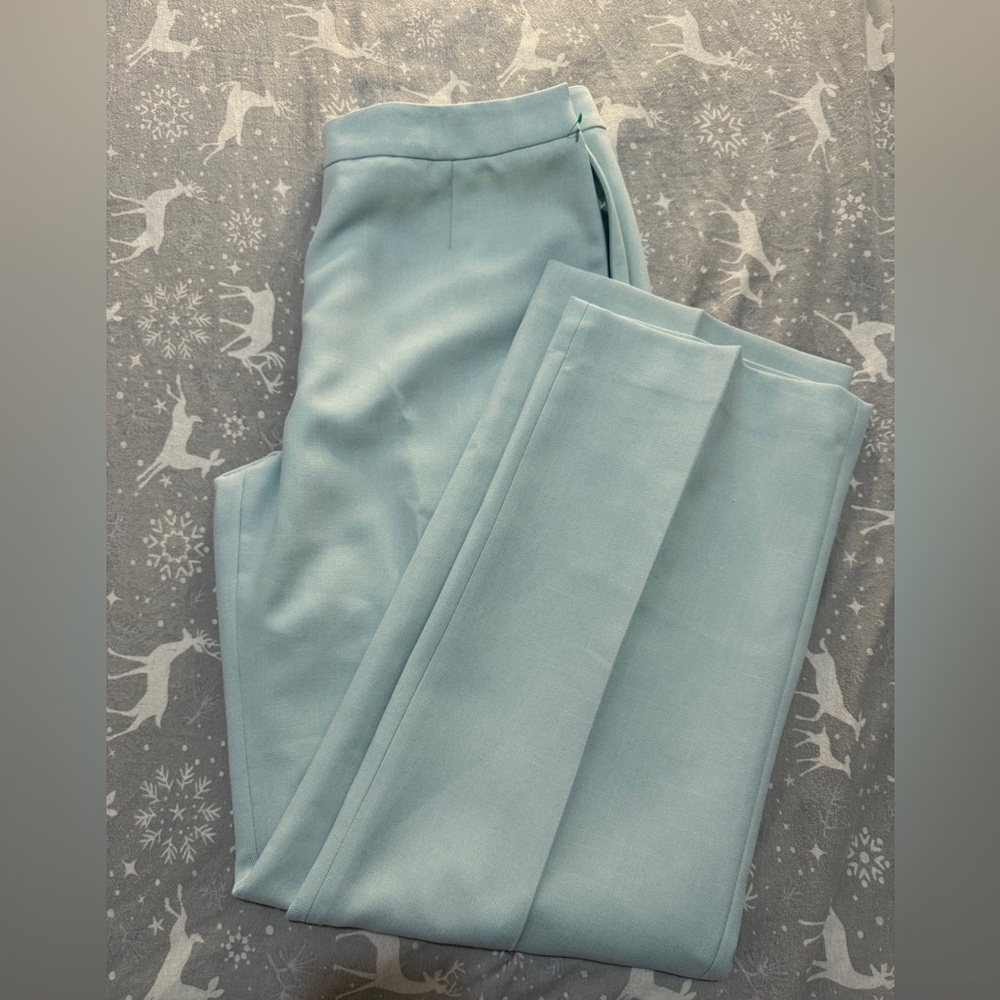 NWOT Le Suit Light Blue woman’s Trousers SZ 8